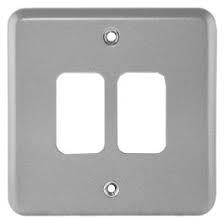 MK K3492ALM Metalclad Plus 1-Gang 2-Module Grid Plus Frontplate – Aluminium